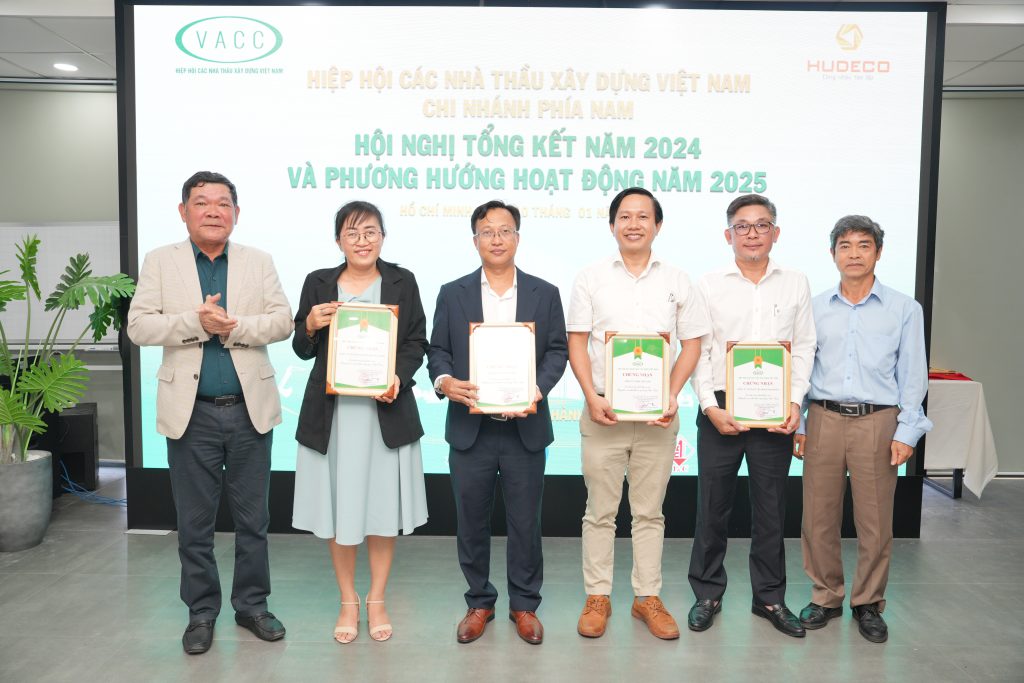 HỘI NGHỊ TỔNG KẾT HOẠT ĐỘNG NĂM 2024 CỦA HIỆP HỘI CÁC NHÀ THẦU XÂY DỰNG VIỆT NAM - CHI NHÁNH PHÍA NAM 17 HUDECO 0800