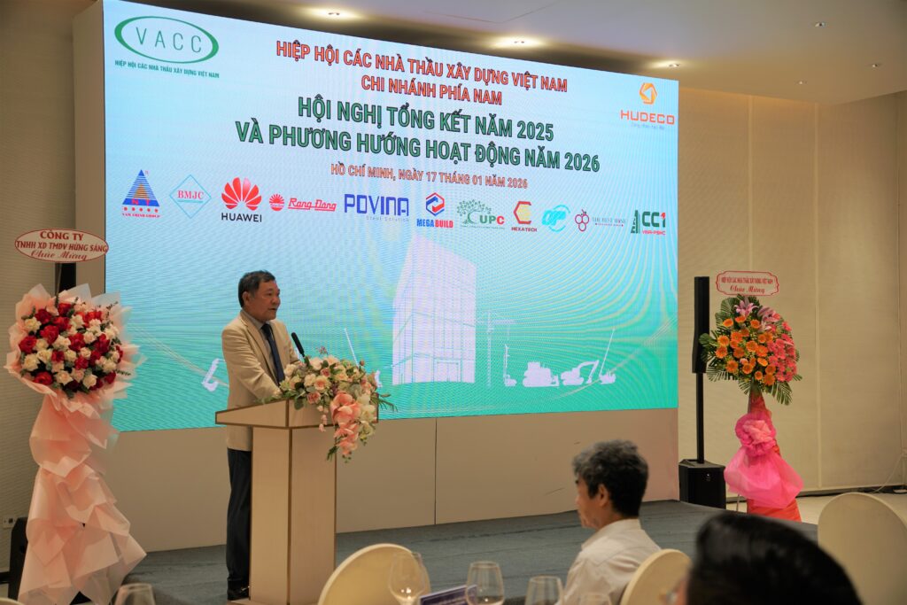 CHƯƠNG TRÌNH TỔNG KẾT HOẠT ĐỘNG NĂM 2025 CỦA HIỆP HỘI CÁC NHÀ THẦU XÂY DỰNG VIỆT NAM – CHI NHÁNH PHÍA NAM 18 DSC02442 2 1